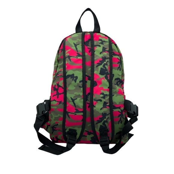 Badgley Mischka Nylon Pink Camo Backpack with Detachable Pocket NWT - Picture 2 of 6